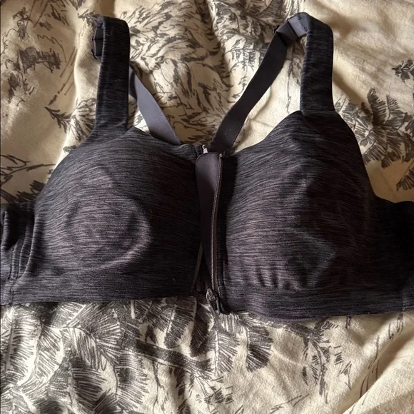 Victoria's Secret Knockout PurpleGray Front-Zip Sports Bra - Picture 1 of 3